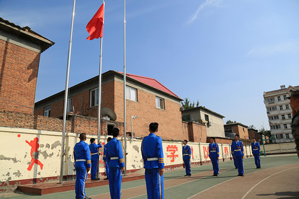 “傳承紅色基因 匯聚強(qiáng)軍力量” ----2018年新生軍訓(xùn)